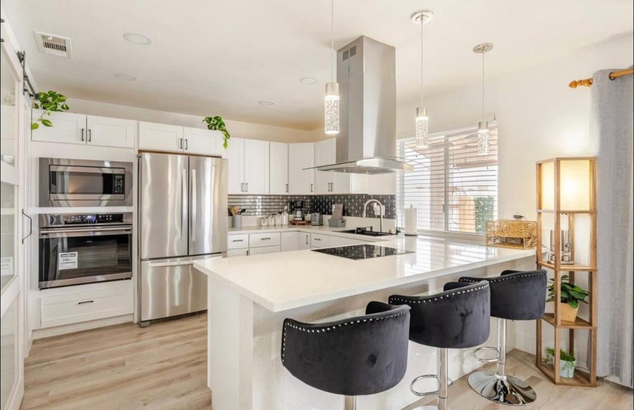 12 Minutes Near Vegas Blvd ! * Las Vegas